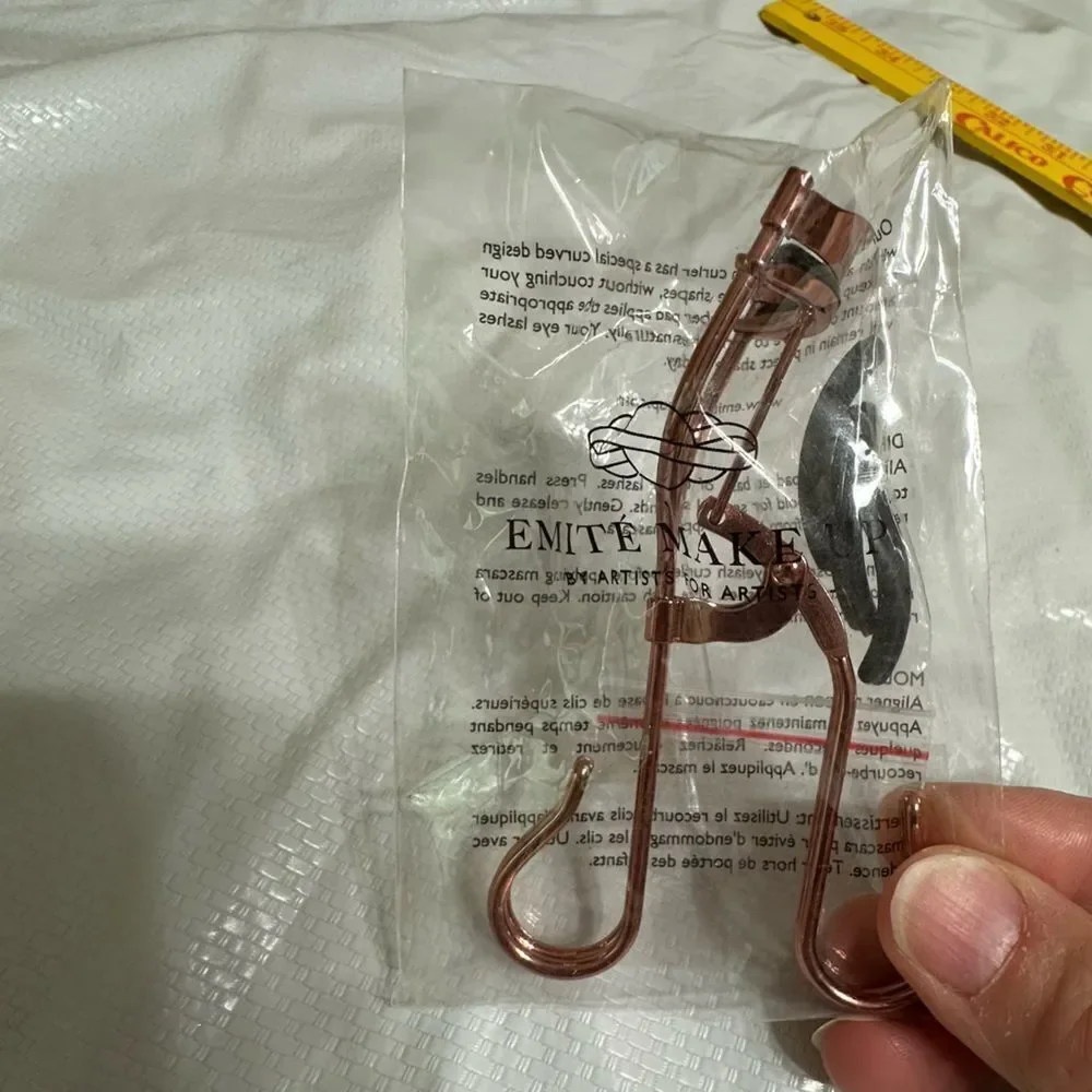 EMITE - PROFESSIONAL EYE LASH CURLER - ROSE GOLD, New in packet